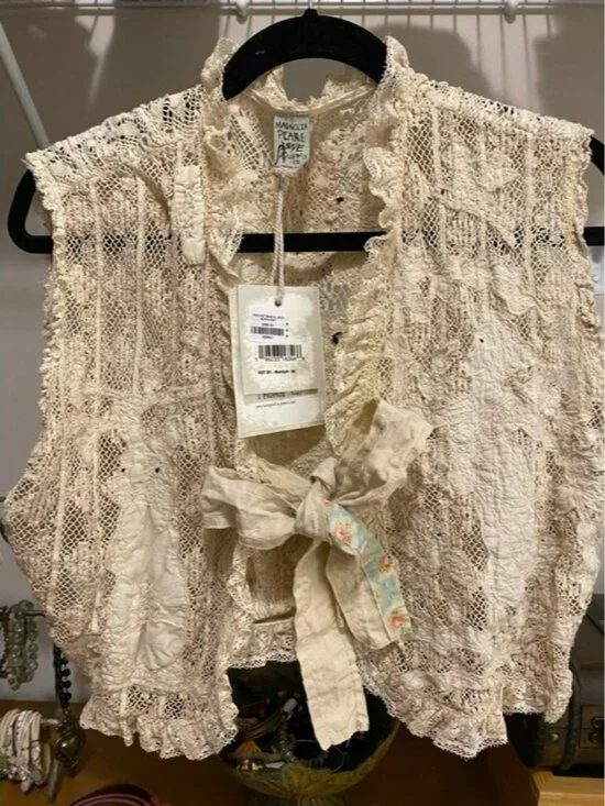 Magnolia Pearl Lace Crochet Idalia Vest - Picture 2 of 5